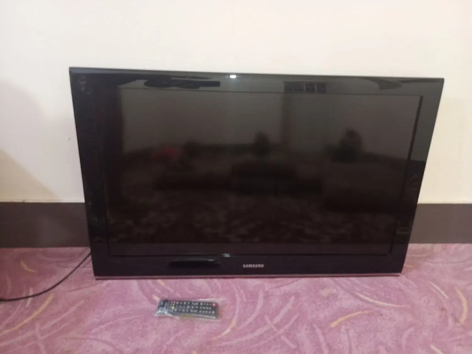 تلوزیون|تلویزیون و پروژکتور|خورموج, |دیوار