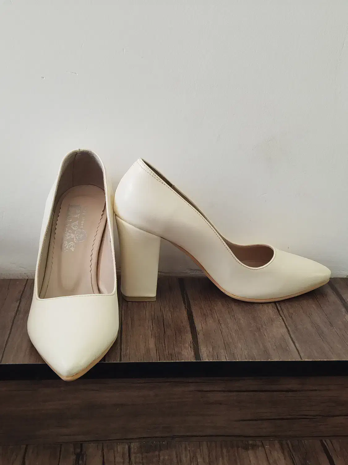 کفش زنانه دخترانه در حد نو|کیف، کفش، کمربند|دره شهر, |دیوار