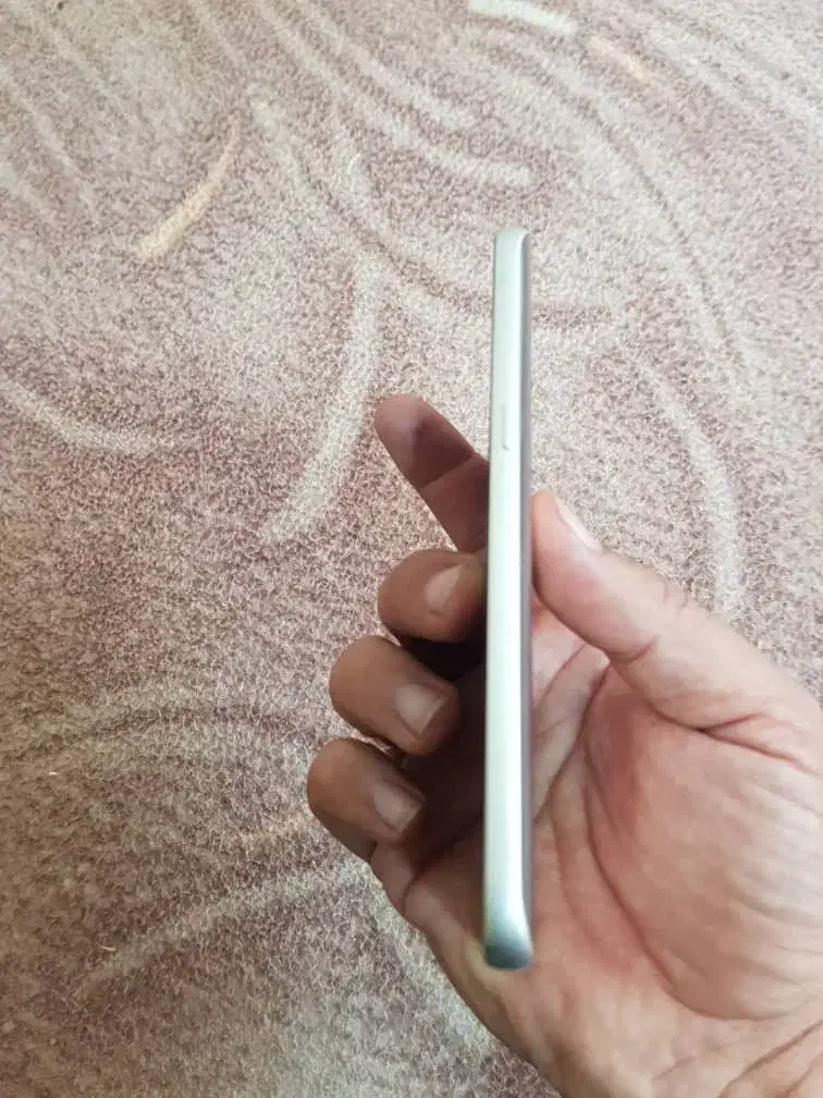 گوشی سامسونگ s7باحافظه۳۲رم۴به شرط بدون تعمیر|موبایل|اصفهان, باب الدشت|دیوار