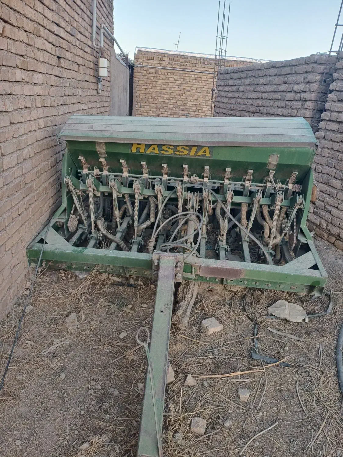 ردیفکار|ماشین‌آلات صنعتی|قیدار, |دیوار