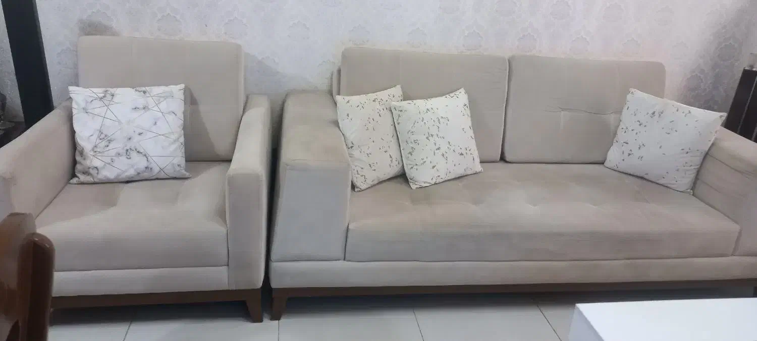 مبل راحتی ساده ۷نفره|مبلمان خانگی و میز عسلی|رشت, آزادگان|دیوار