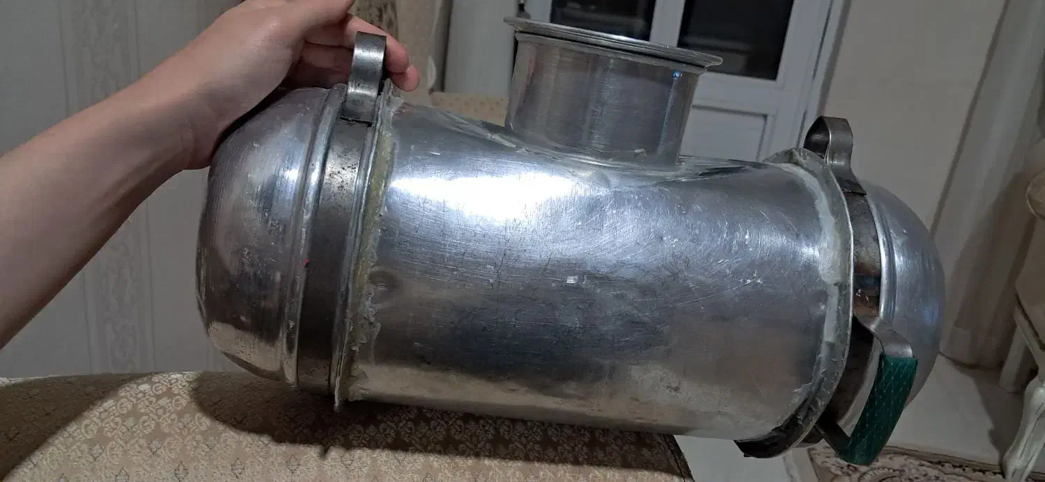 مشک|ظروف نگهدارنده، پلاستیکی، یک‌بارمصرف|بابا حیدر, |دیوار