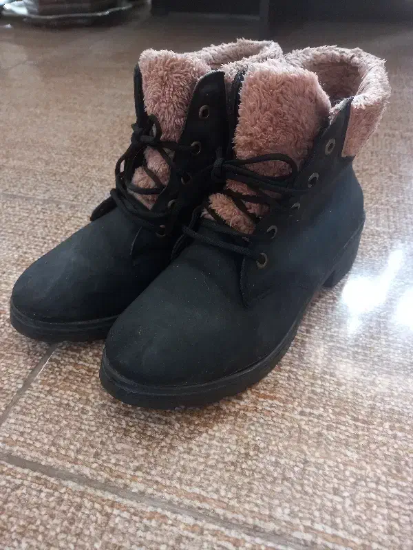 نیم بوت خزدار سایز ۳۷|کیف، کفش، کمربند|نیشابور, هفده شهریور|دیوار