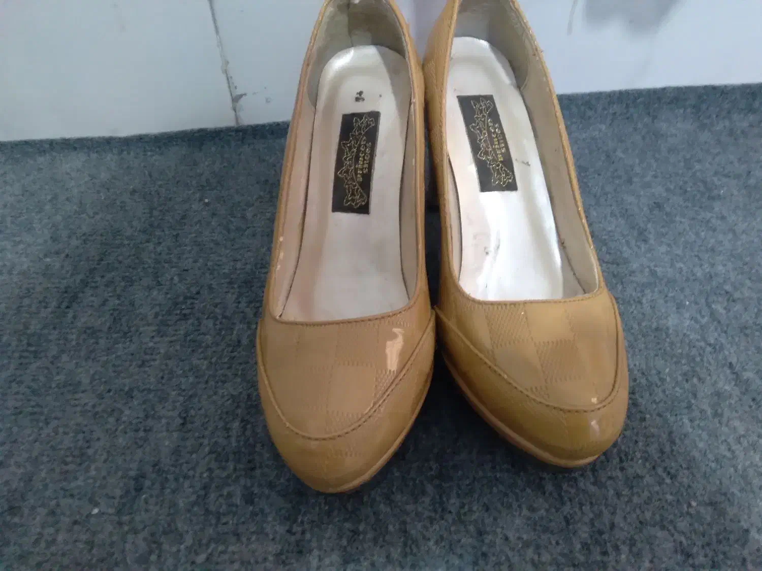 کفش پاشنه بلند|کیف، کفش، کمربند|بهارستان, |دیوار