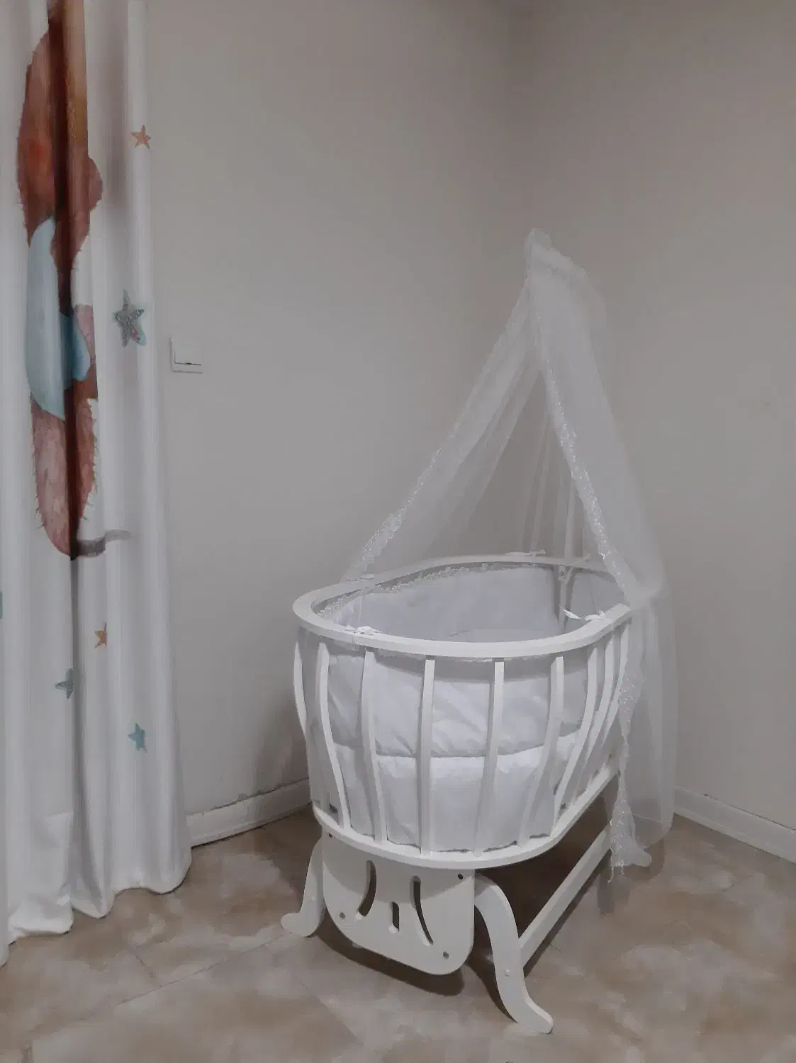 گهواره|تخت و صندلی بچه|فردیس, شهرک راه آهن|دیوار