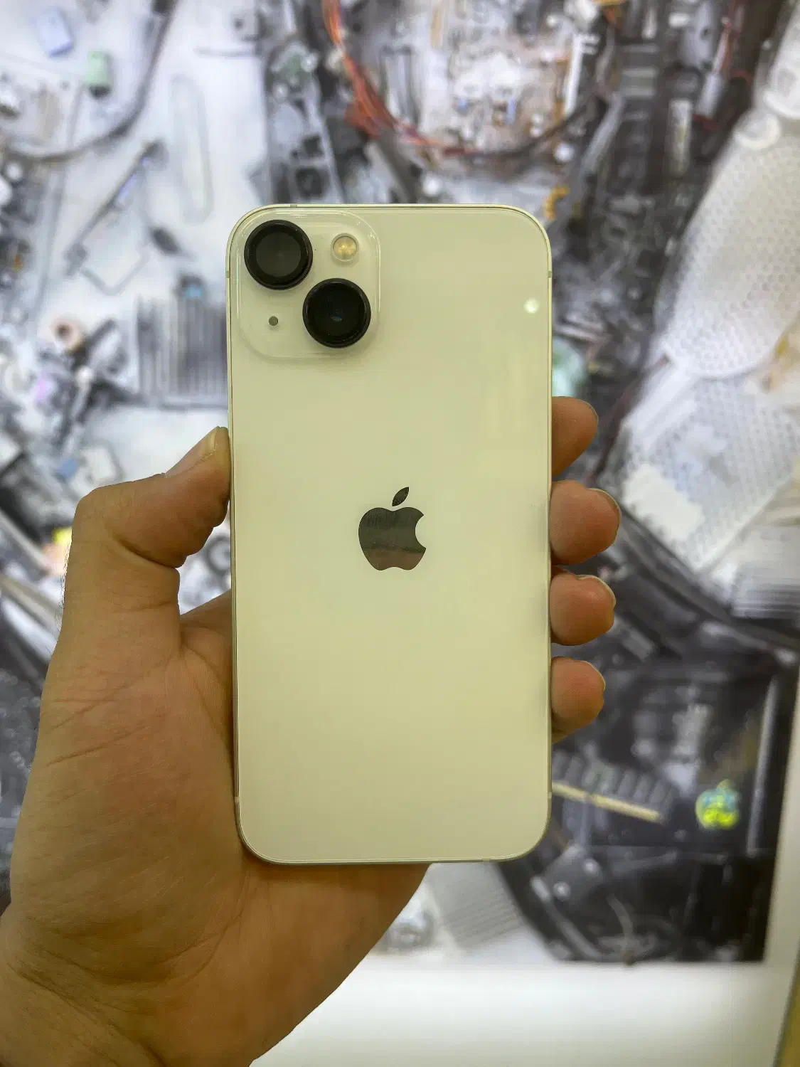 ایفون 13نرمال رنگ سفید پارت نامبرCH/A۱۲۸گیگ|موبایل|اصفهان, احمدآباد|دیوار