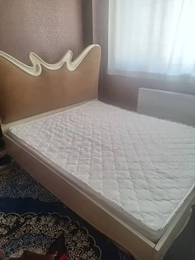 فروشی تخت خواب و میز آرایشی|تخت و سرویس خواب|فولادشهر, مسکن مهر فولادشهر|دیوار