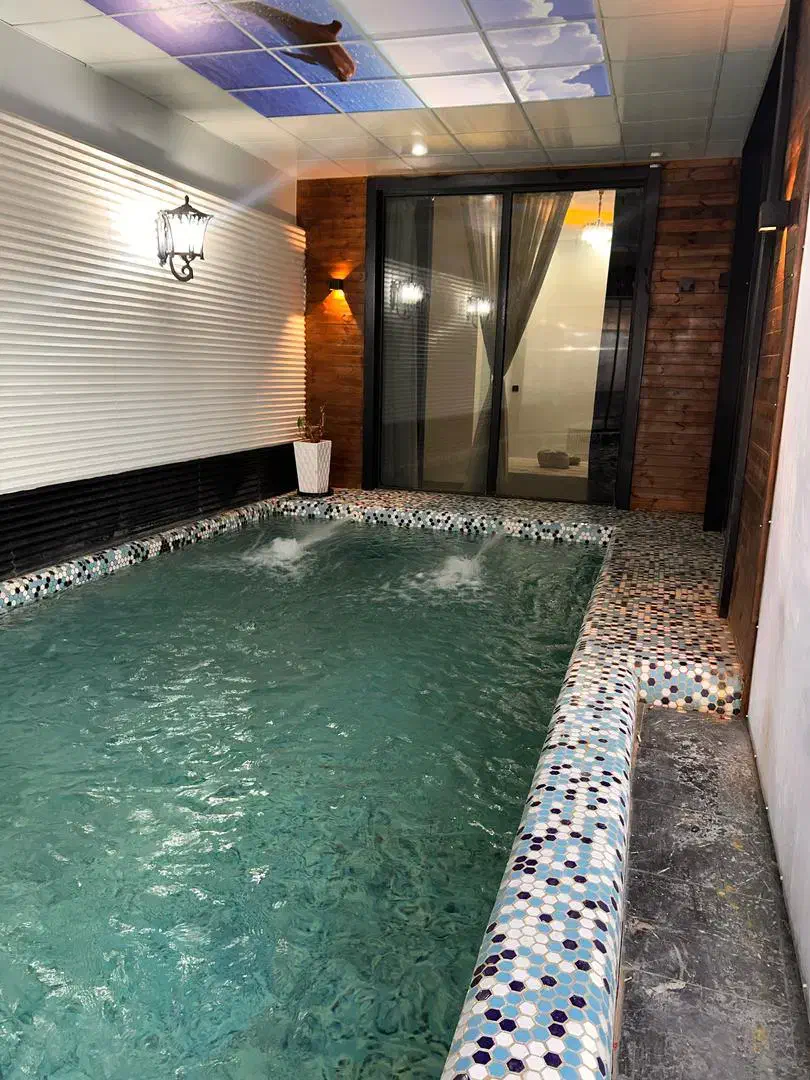 اجاره ویلا استخر دار مدرن. روما|اجارهٔ کوتاهمدت ویلا و باغ|تهران, چیتگر جنوبی|دیوار