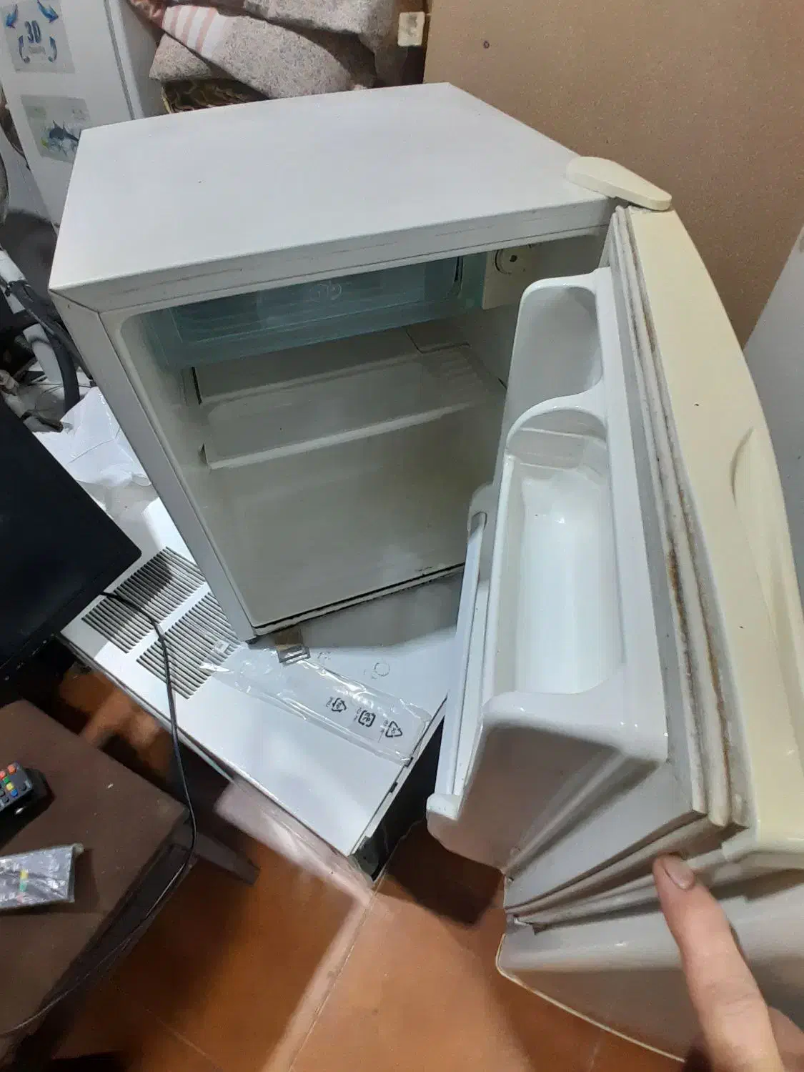 یخچال مسافرتی کوچک آل جی|یخچال و فریزر|رشت, انصاری|دیوار