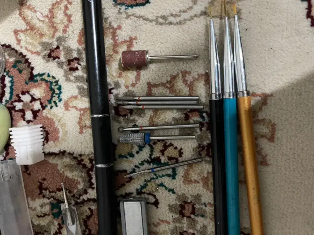 لوازم کاشت ناخن|آرایشگاه و سالنهای زیبایی|یاسوج, |دیوار