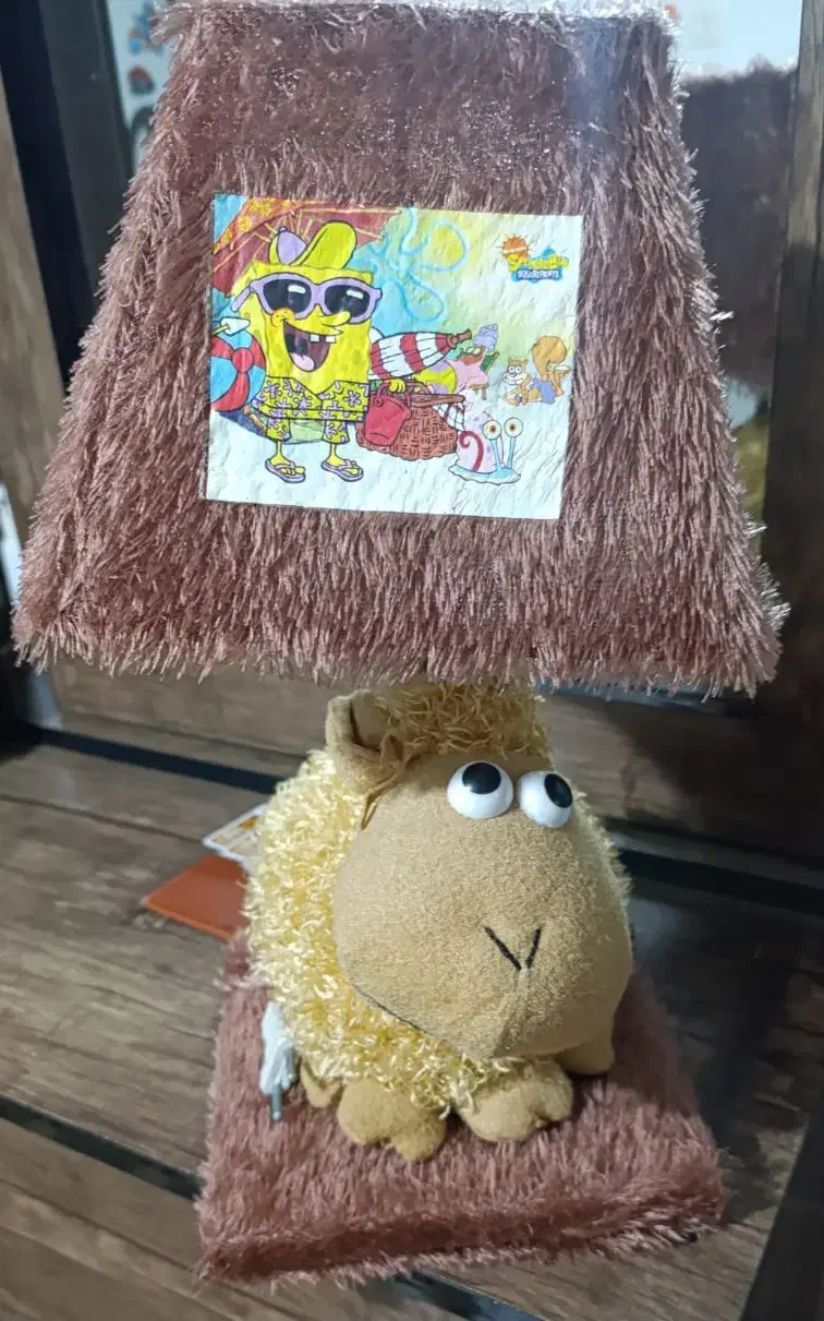 شب خواب بچه|چراغ خواب و آباژور|قم, نیروگاه|دیوار