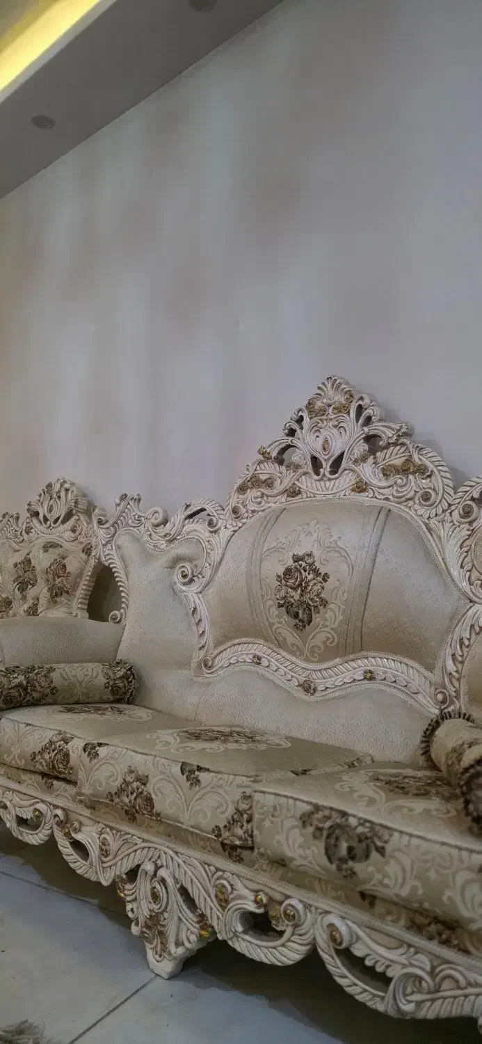 مبل سلطنتی ۹ نفره با جلومبلی(چوب راش)|مبلمان خانگی و میز عسلی|فردوسیه, |دیوار