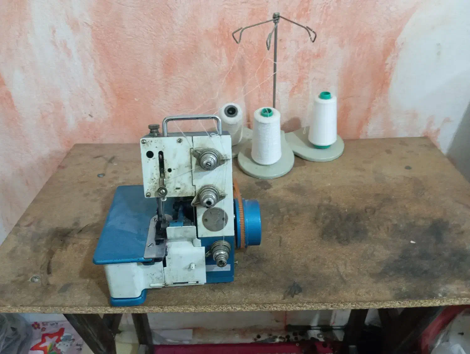 سردوز سه نخ کاملاً سالم و تمیز با قیمتی مناسب|چرخ خیاطی و ریسندگی|فسا, |دیوار