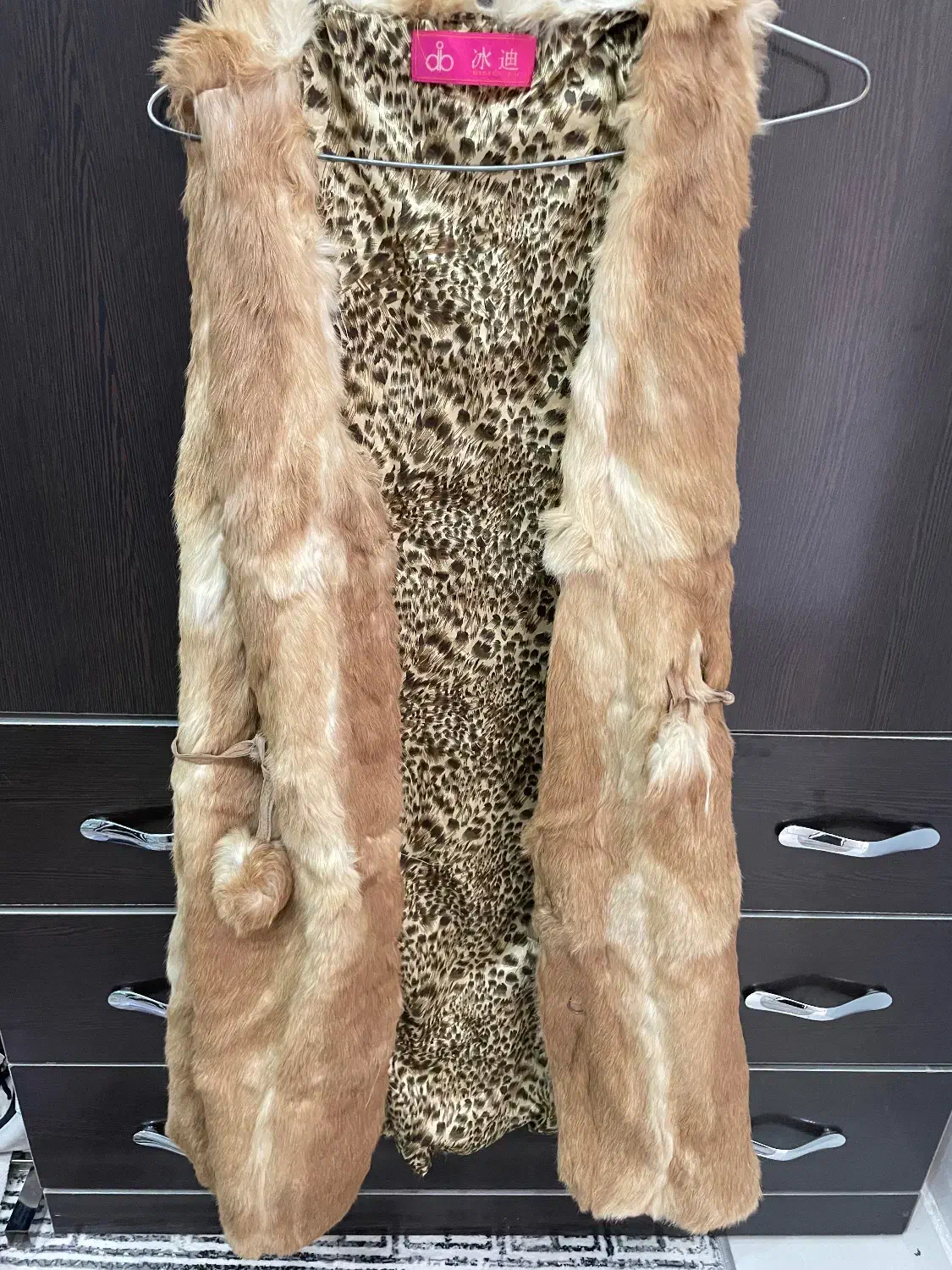 پالتو|لباس|مشهد, نوده|دیوار