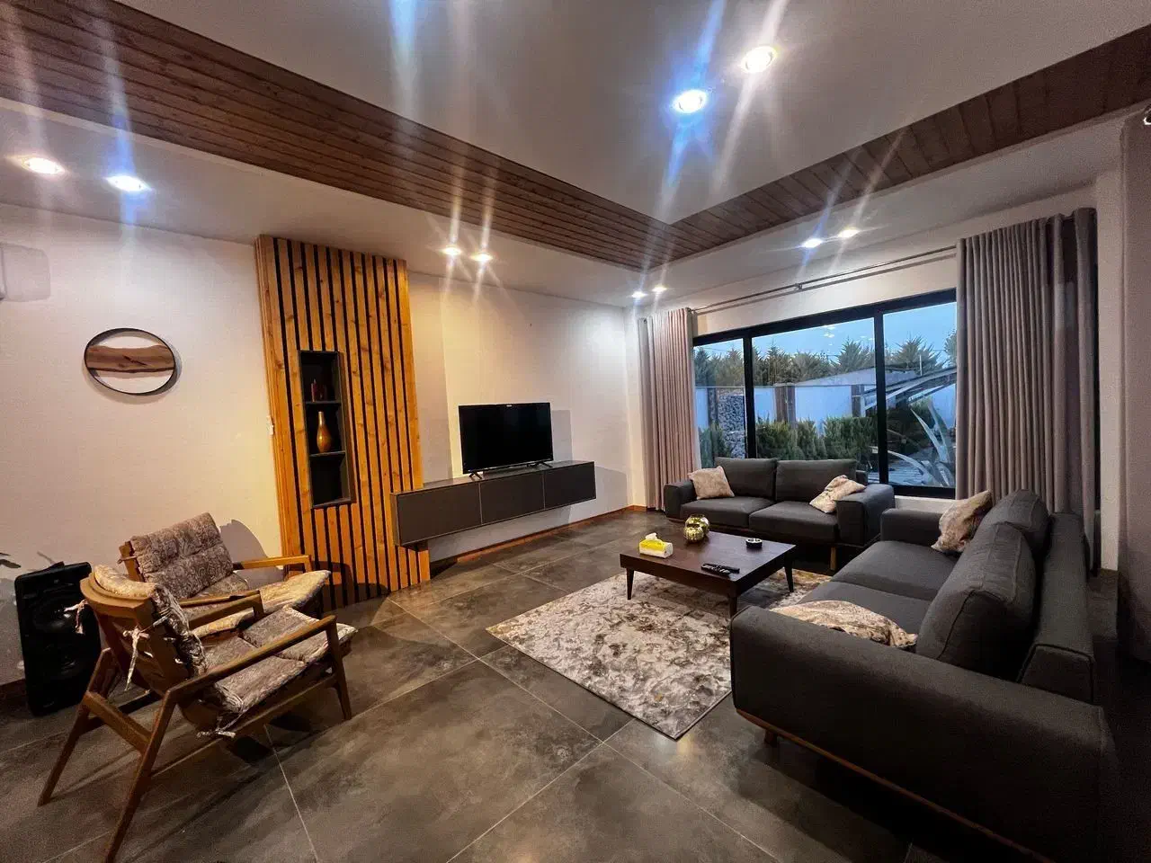 اجاره شبانه باغ ویلا مدرن (استخر داخل ) با بازدید|اجارهٔ کوتاهمدت ویلا و باغ|تهران, بوستان چیتگر|دیوار