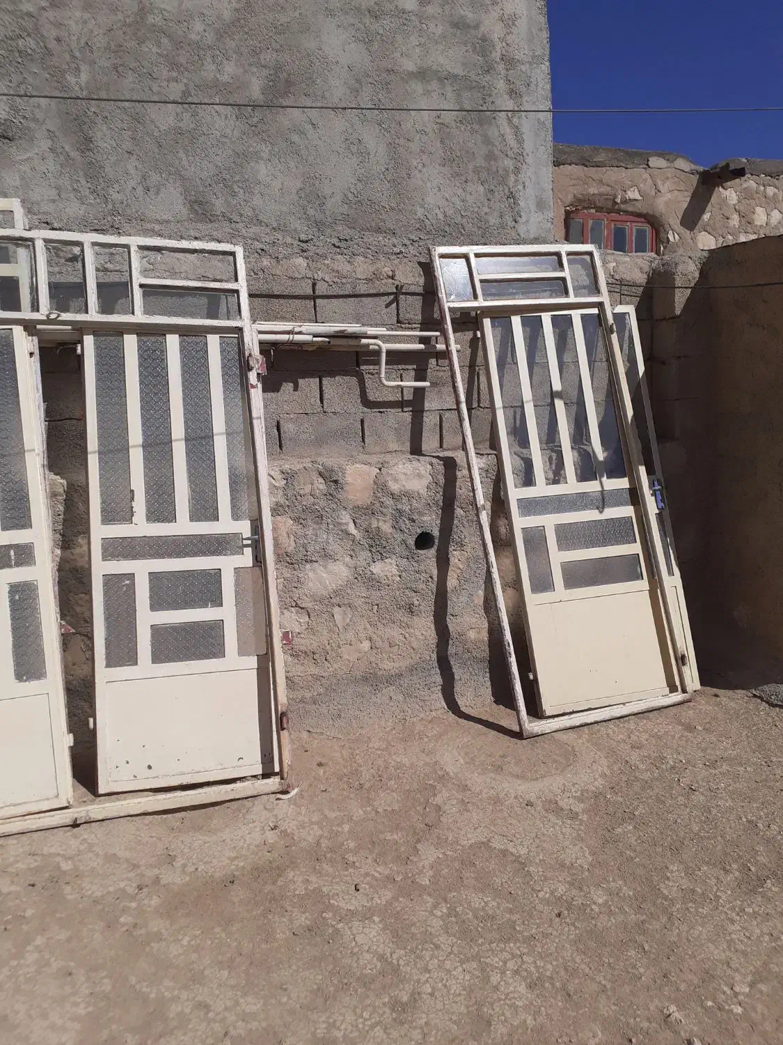 در و پنجره درحد نو|مصالح و تجهیزات ساختمان|کوهدشت, |دیوار