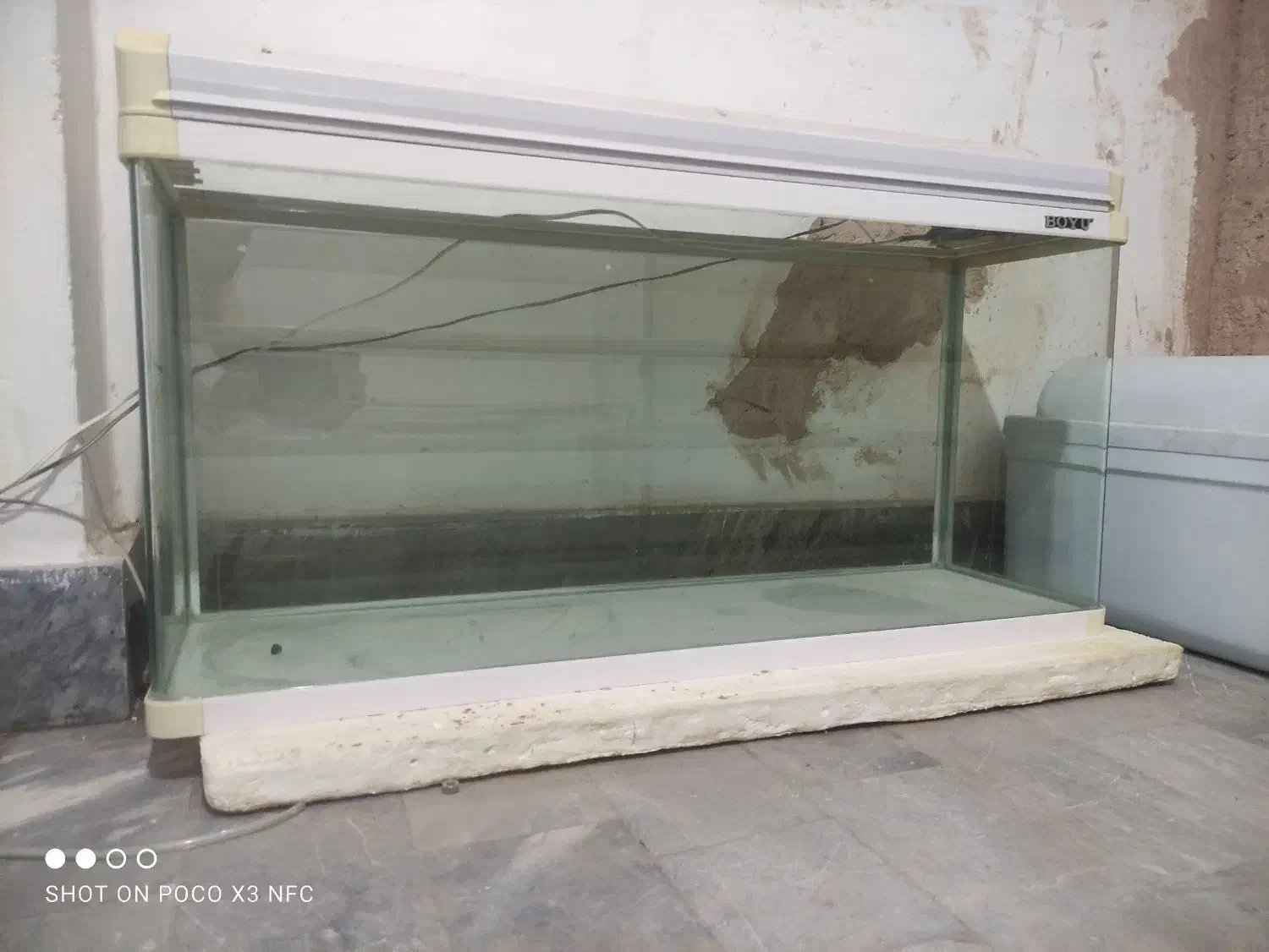 آکواریم ‌خارجی شیشه خم|ماهی|ابریشم, |دیوار