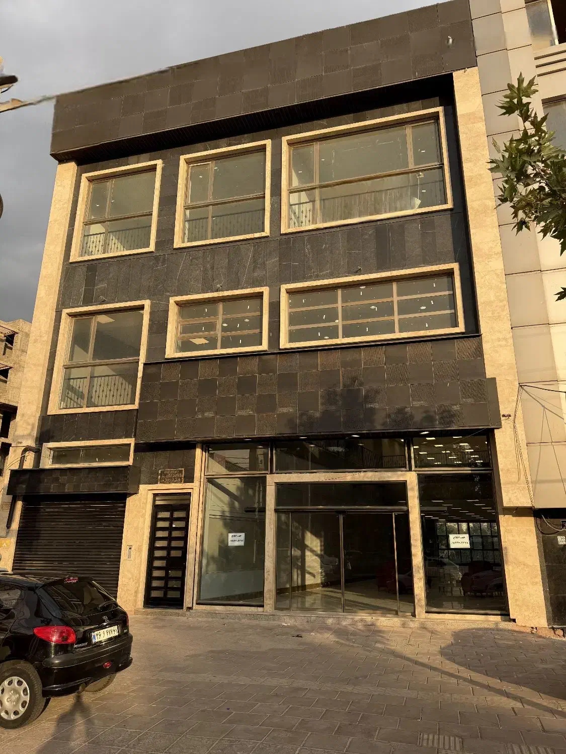 مجتمع تجاری مرکز شهر کرج 800 متری|اجارهٔ مغازه و غرفه|کرج, چمران|دیوار