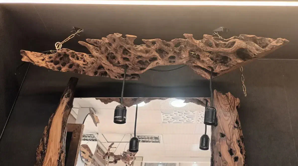 لوستر چوبی با سبک روستیک|لوستر و چراغ آویز|اندیشه, اندیشه فاز ۱|دیوار