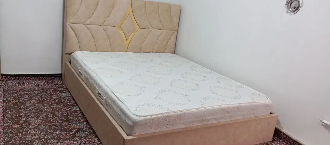 تختخواب در حد صفر تشک رویال اصل|تخت و سرویس خواب|سردشت, |دیوار