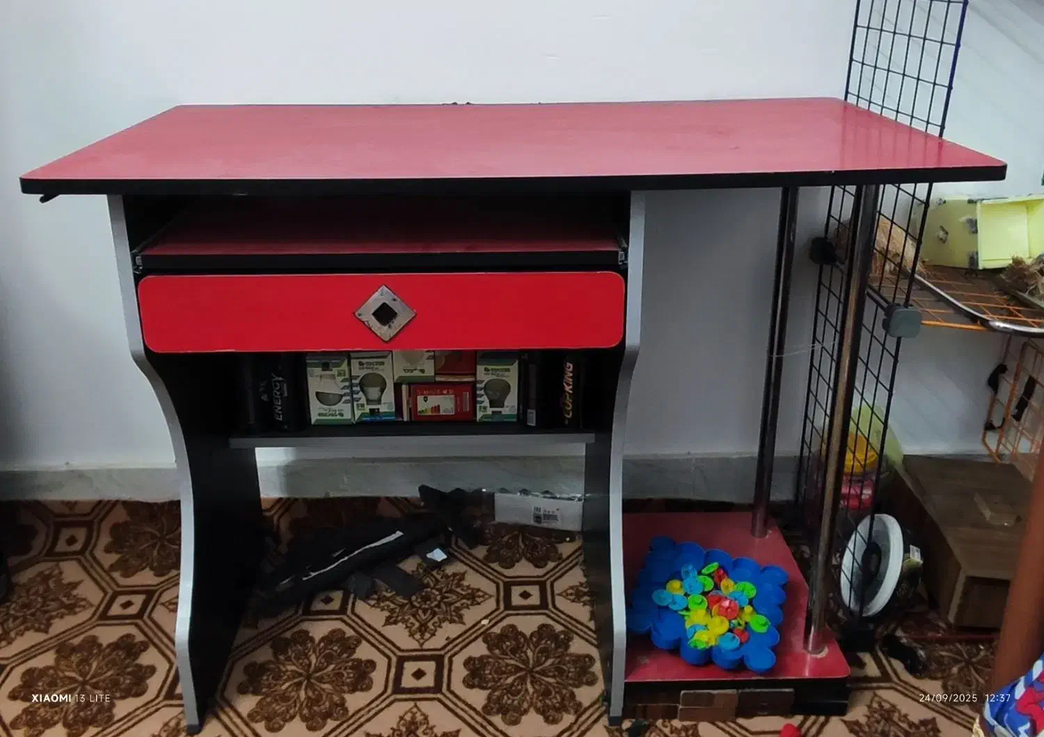 میز کامپیوتر|میز تحریر و کامپیوتر|آران و بیدگل, |دیوار