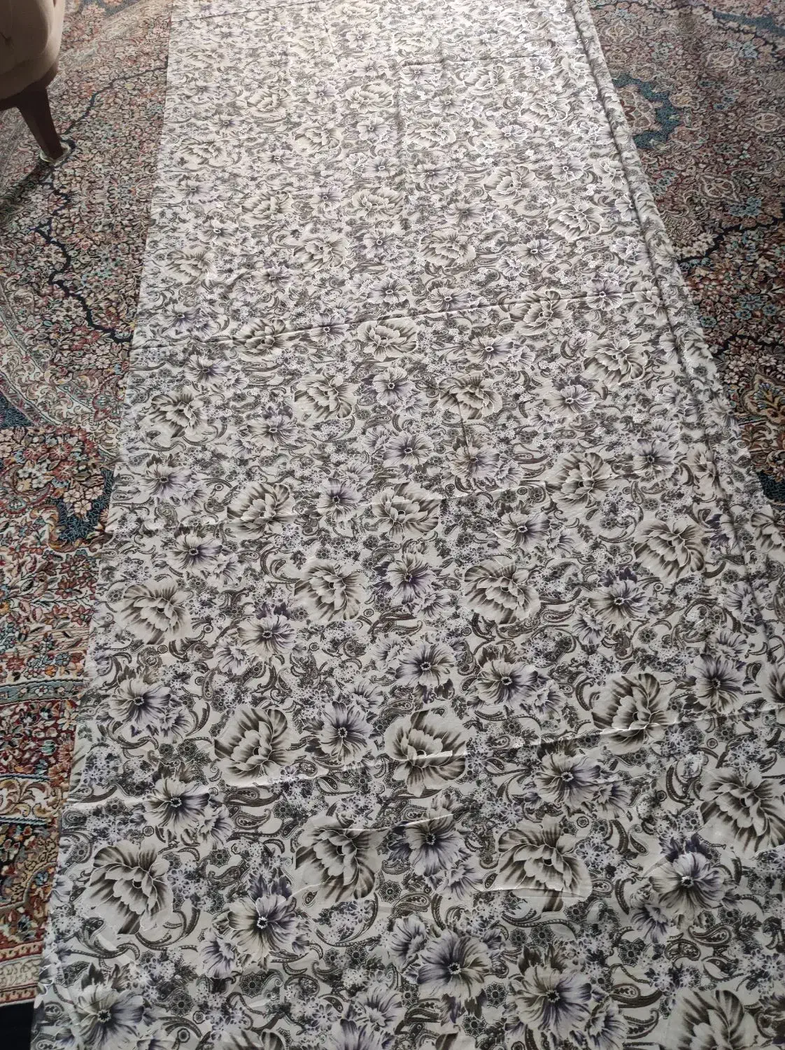 یک عدد پارچه چادر طلا کوب|لباس|کرمانشاه, |دیوار