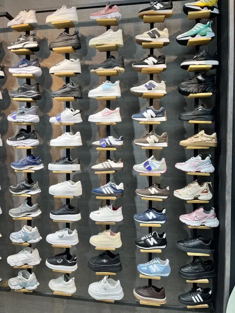 فروشگاه کفش یلدا|کیف، کفش، کمربند|اصفهان, شیخ اشراق|دیوار