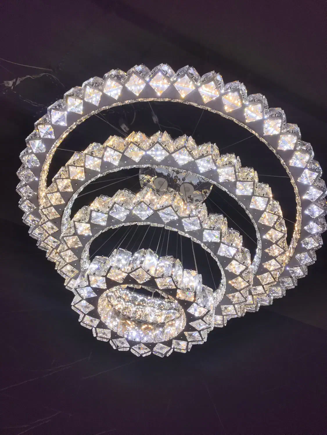 تولیدی لوستر کریستالی و مدرن|لوستر و چراغ آویز|ایلام, |دیوار