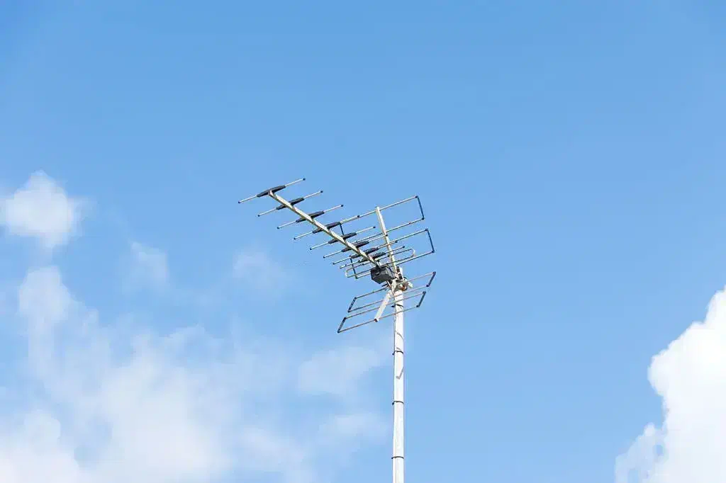 نصب وتنظیم آنتن هوایی|خدمات پیشه و مهارت|املش, |دیوار