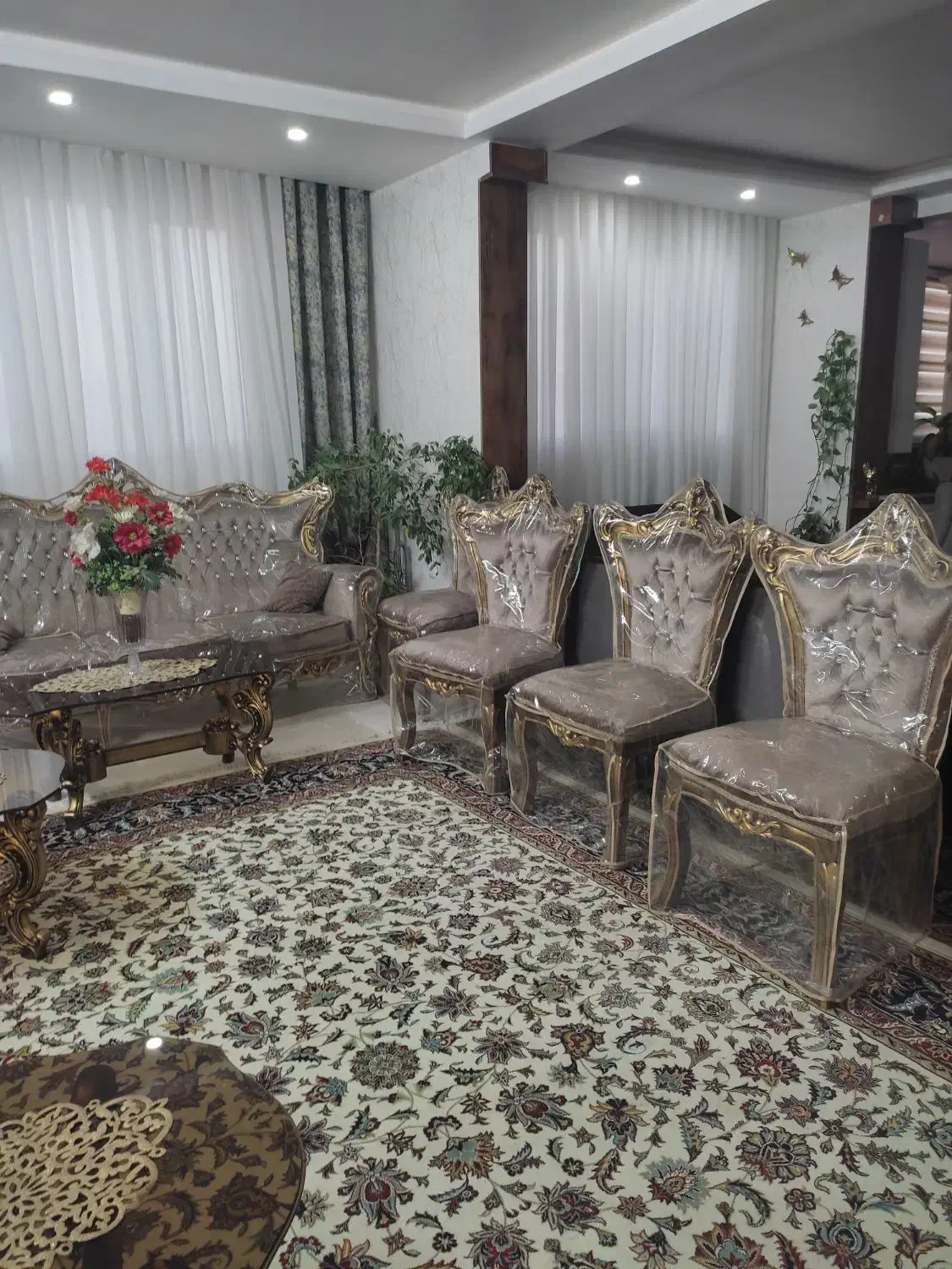 سرویس کامل مبل ومیزنهارخوری۸نفر درحدنو|مبلمان خانگی و میز عسلی|تربت‌حیدریه, آغوی|دیوار