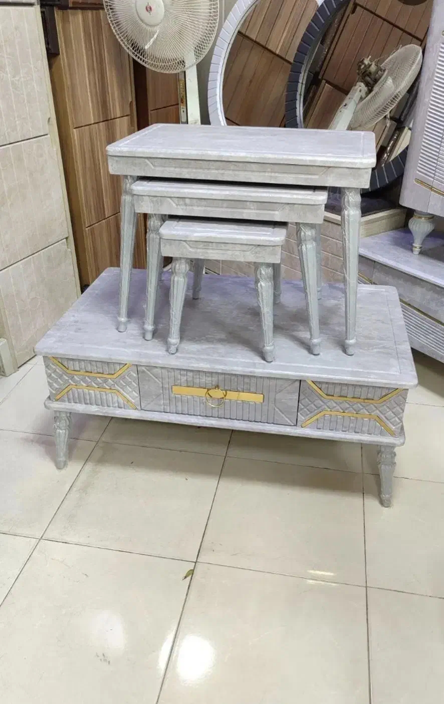 جلومبلی میز کشودار میز عسلی گل میز 4عددی|مبلمان خانگی و میز عسلی|تهران, نعمت‌آباد|دیوار