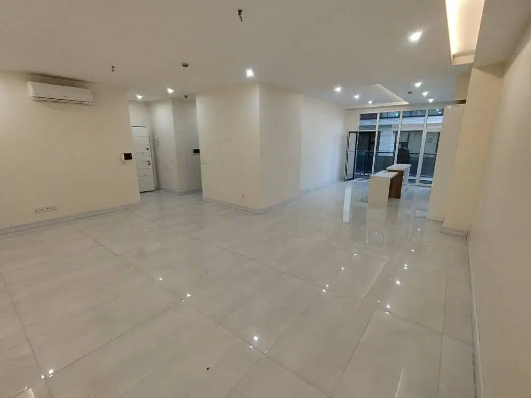 ۱۳۰متر دوخواب مشاعات ابی برج برند (پونک ، رویال)