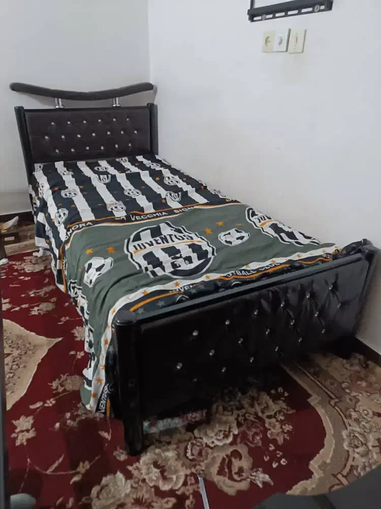 تختخواب یک نفره|تخت و سرویس خواب|باوی, |دیوار