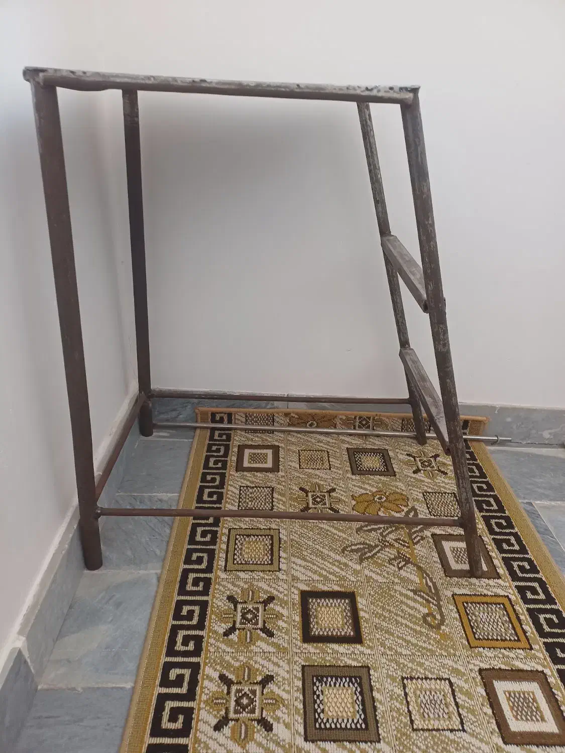 چهار پایه|ابزارآلات|تبریز, |دیوار