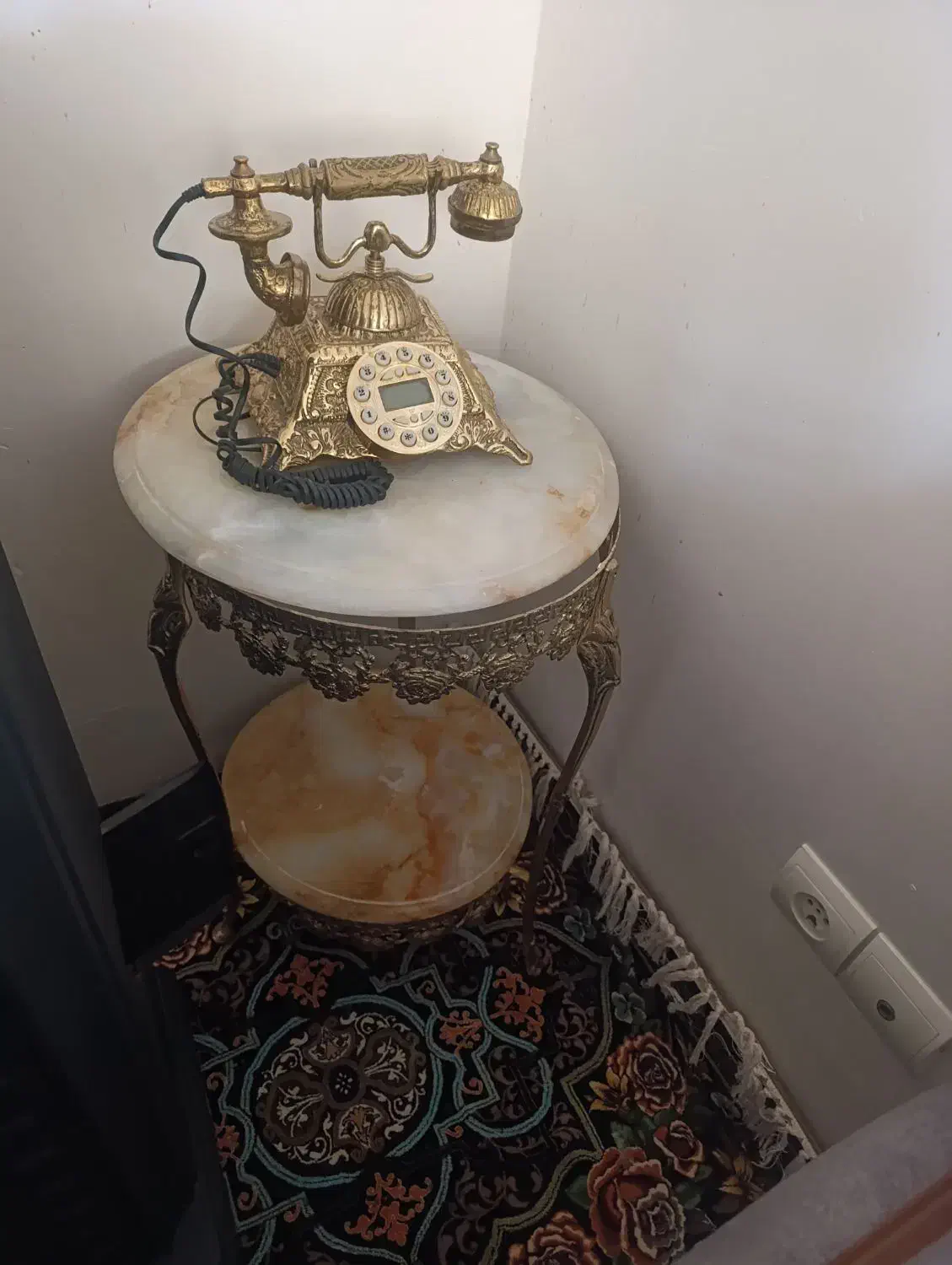 میزوتلفن برنجی|مبلمان خانگی و میز عسلی|شاهرود, |دیوار