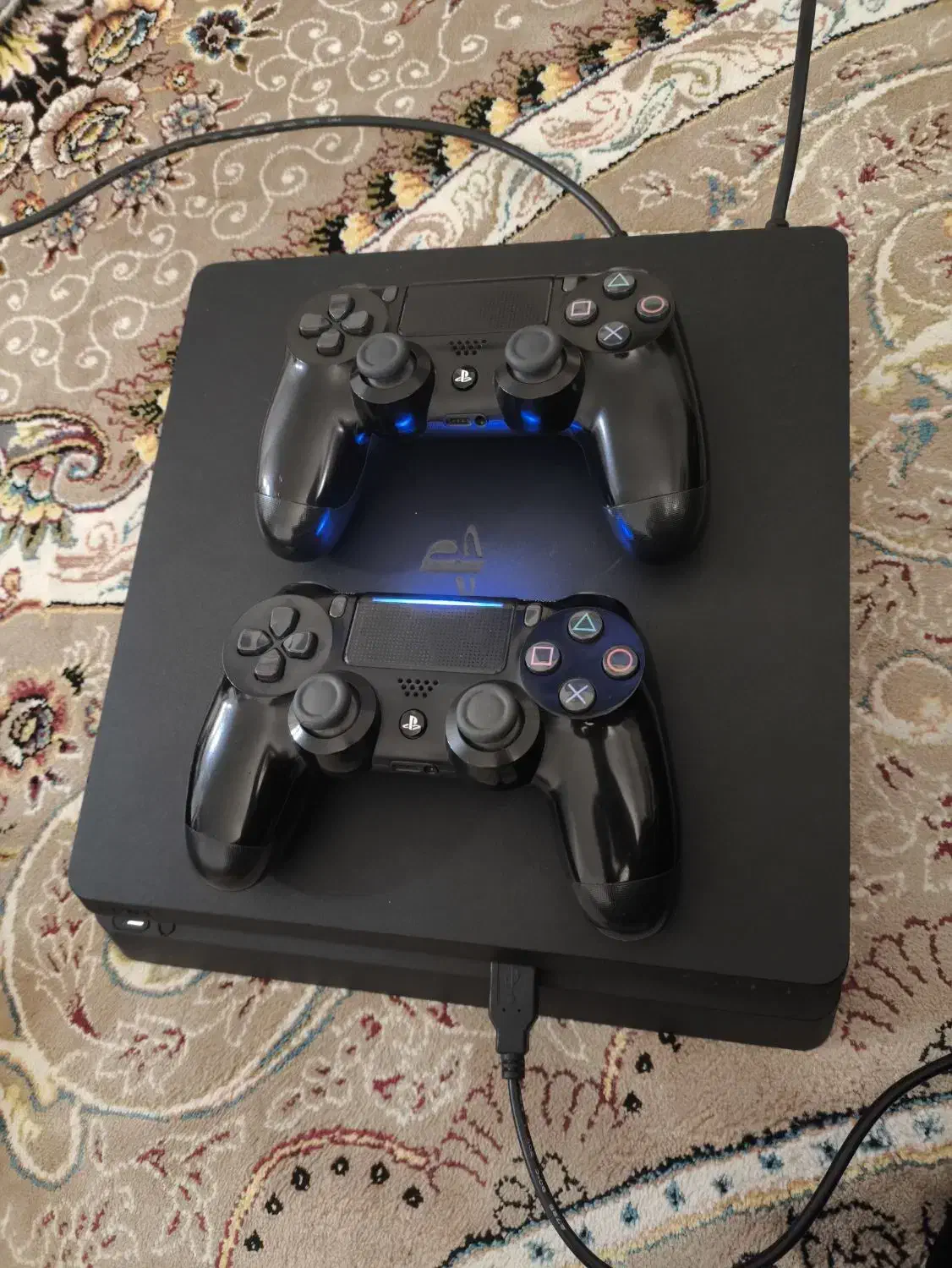 ps4 slim دو دسته بهمراه کیف مخصوص|کنسول، بازی ویدئویی و آنلاین|دوگنبدان, |دیوار