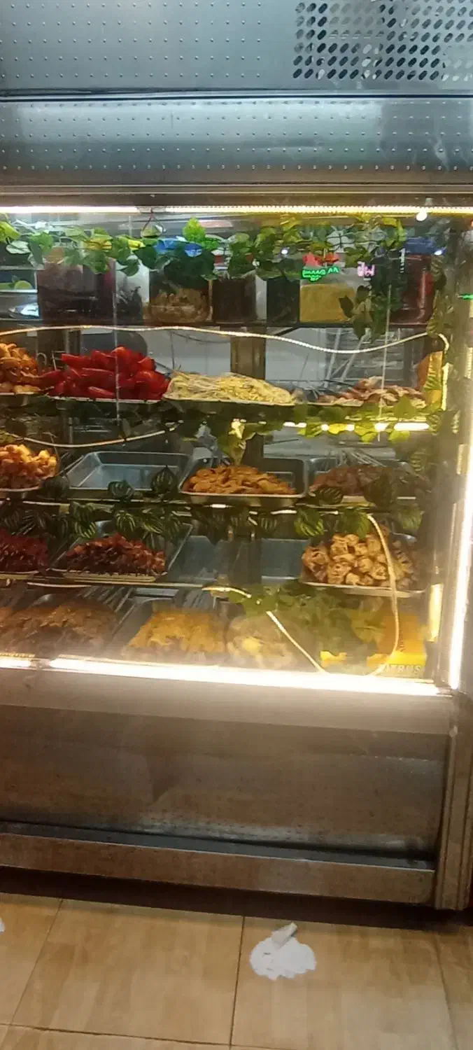 نیرو کار جیگرکی ده نفر|استخدام خدمات فروشگاه و رستوران|تهران, درختی|دیوار