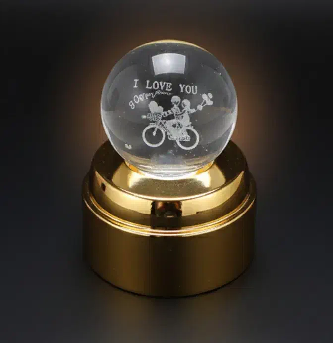 شب‌خواب شیشه‌ای طرح کریستالی/نور ملایم و جذاب|صنایع دستی و سایر لوازم تزئینی|قم, شهر قائم|دیوار