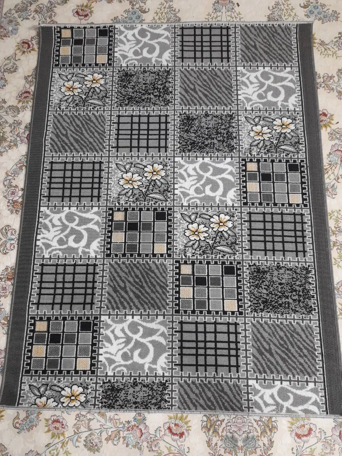 گلیم نو|گلیم، جاجیم، گبه|مشهد, شهید معقول|دیوار