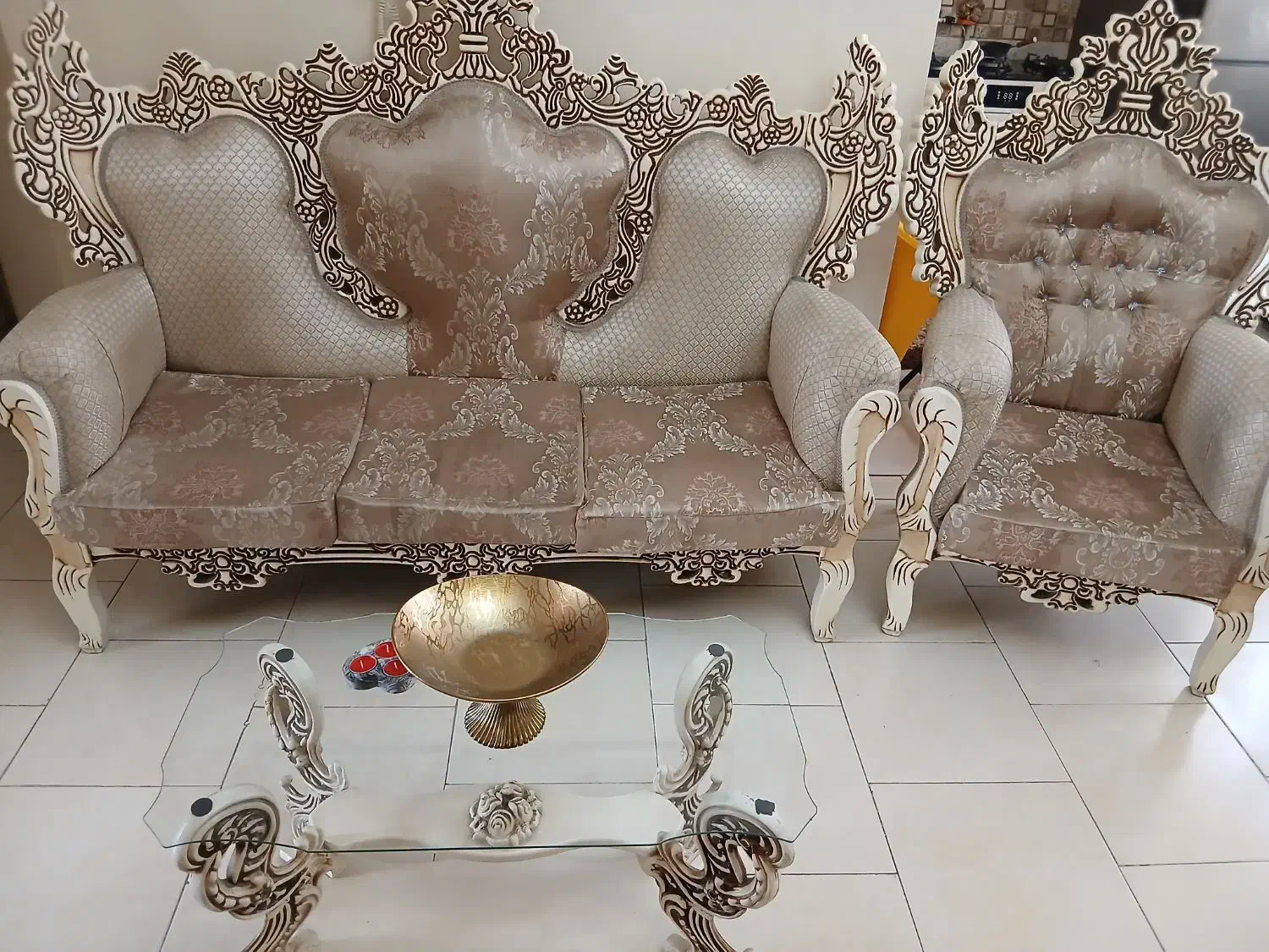 مبل سلطنتی ۷ نفره|مبلمان خانگی و میز عسلی|تهران, شهران جنوبی|دیوار