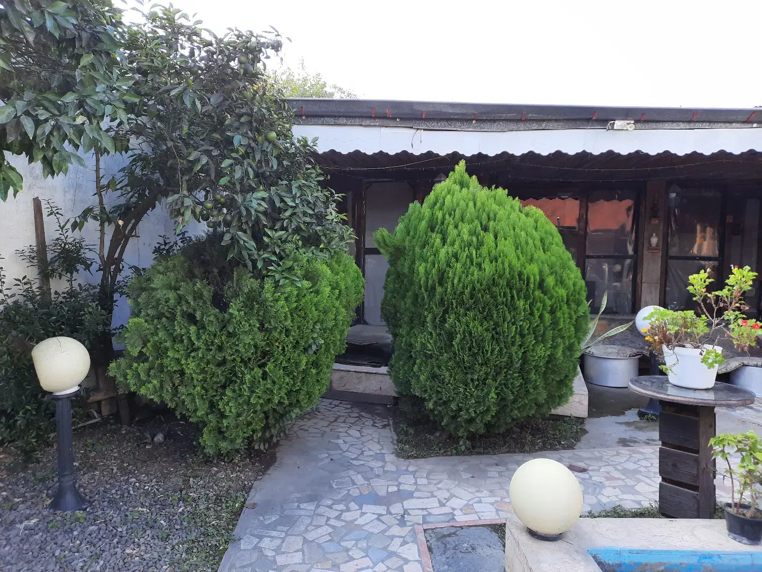 استخدام آشپز و نیروی کار کافه رستوران|استخدام خدمات فروشگاه و رستوران|رشت, فرزانه|دیوار