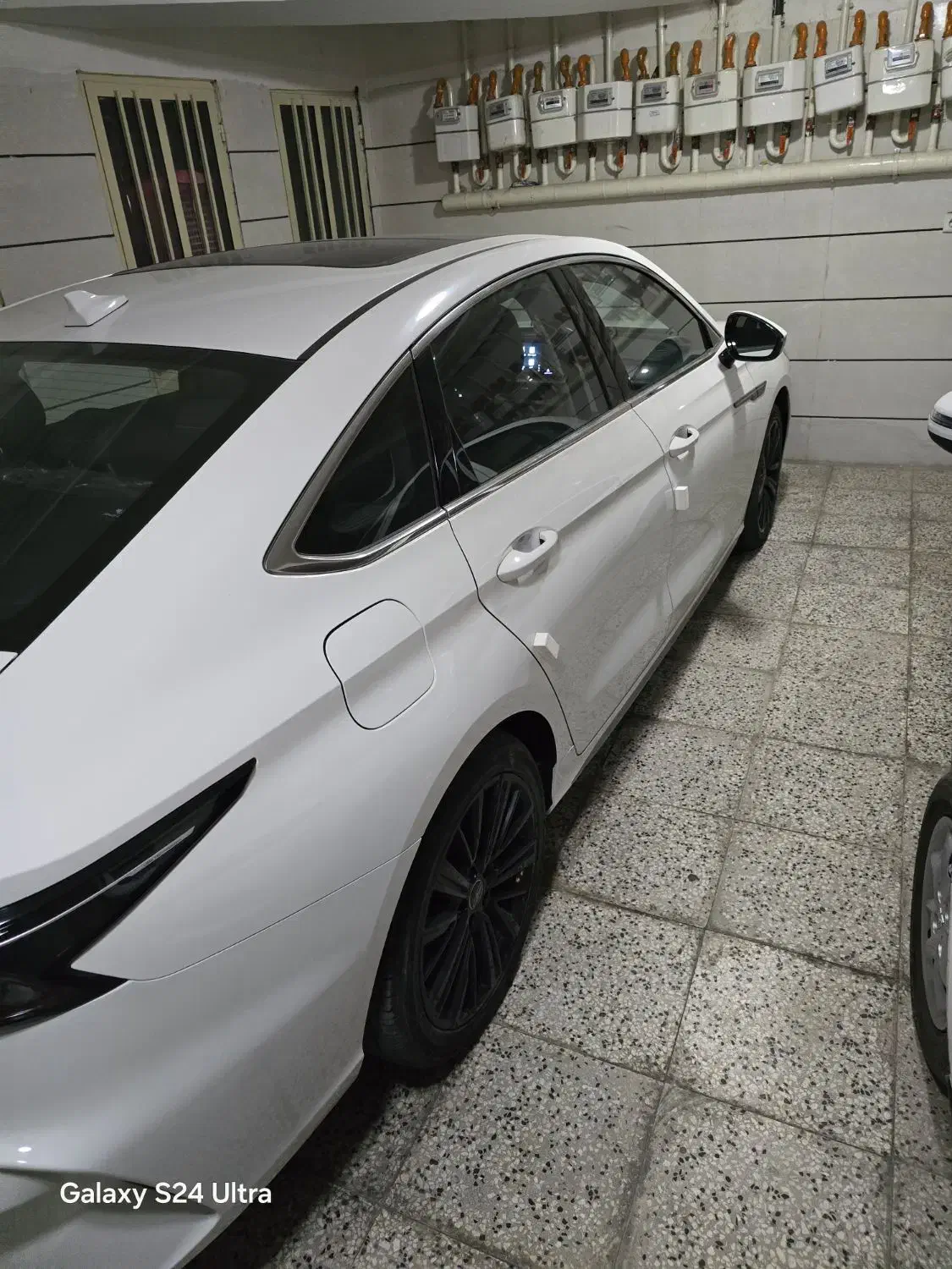 اریزو ۸ سفید 1403|خودرو سواری و وانت|زاهدان, |دیوار