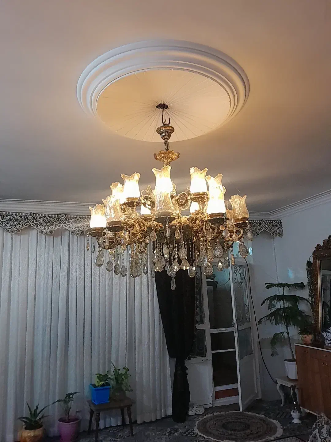 لوستر|لوستر و چراغ آویز|تربت‌حیدریه, شهرک ولیعصر|دیوار