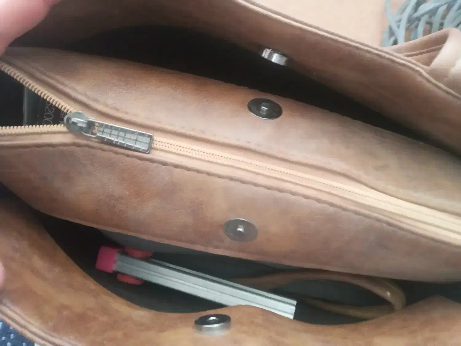 کیف چرم|کیف، کفش، کمربند|فیروزآباد (فارس), |دیوار