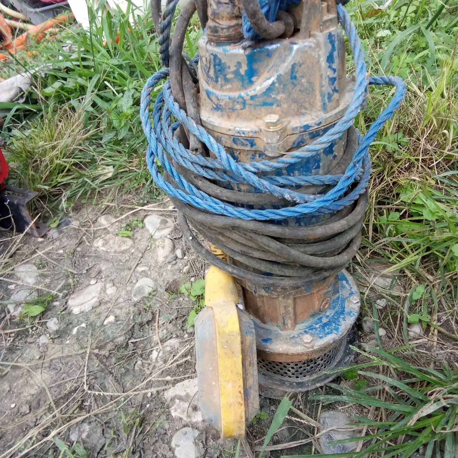 پمپ اب.سمپاش.ابگرم کن.دینام|آبگرمکن، پکیج، شوفاژ|نشتارود, |دیوار