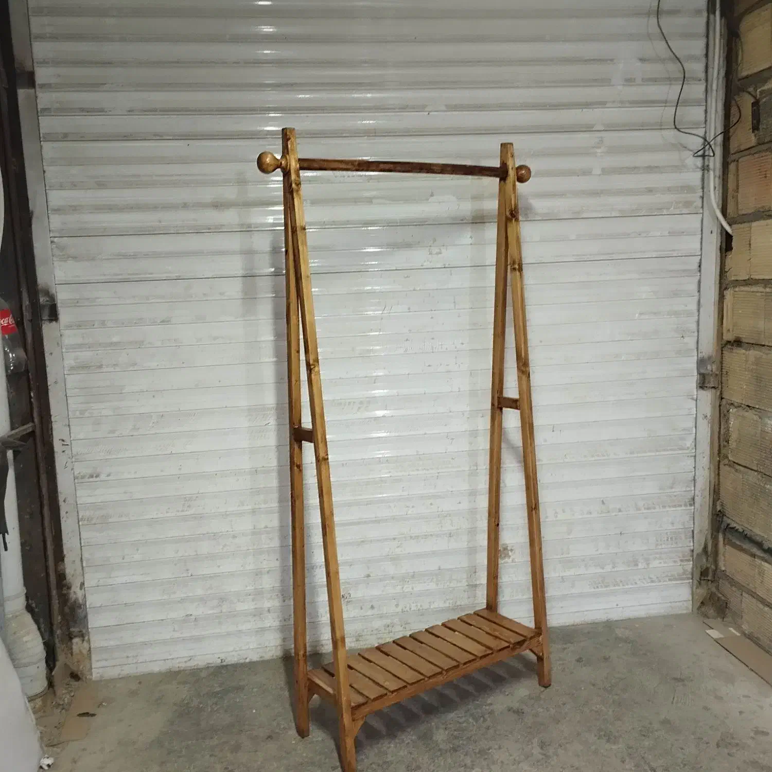 رگال لباس چوبی مدل مثلثی|بندرخت و رختآویز|مشهد, کشف|دیوار