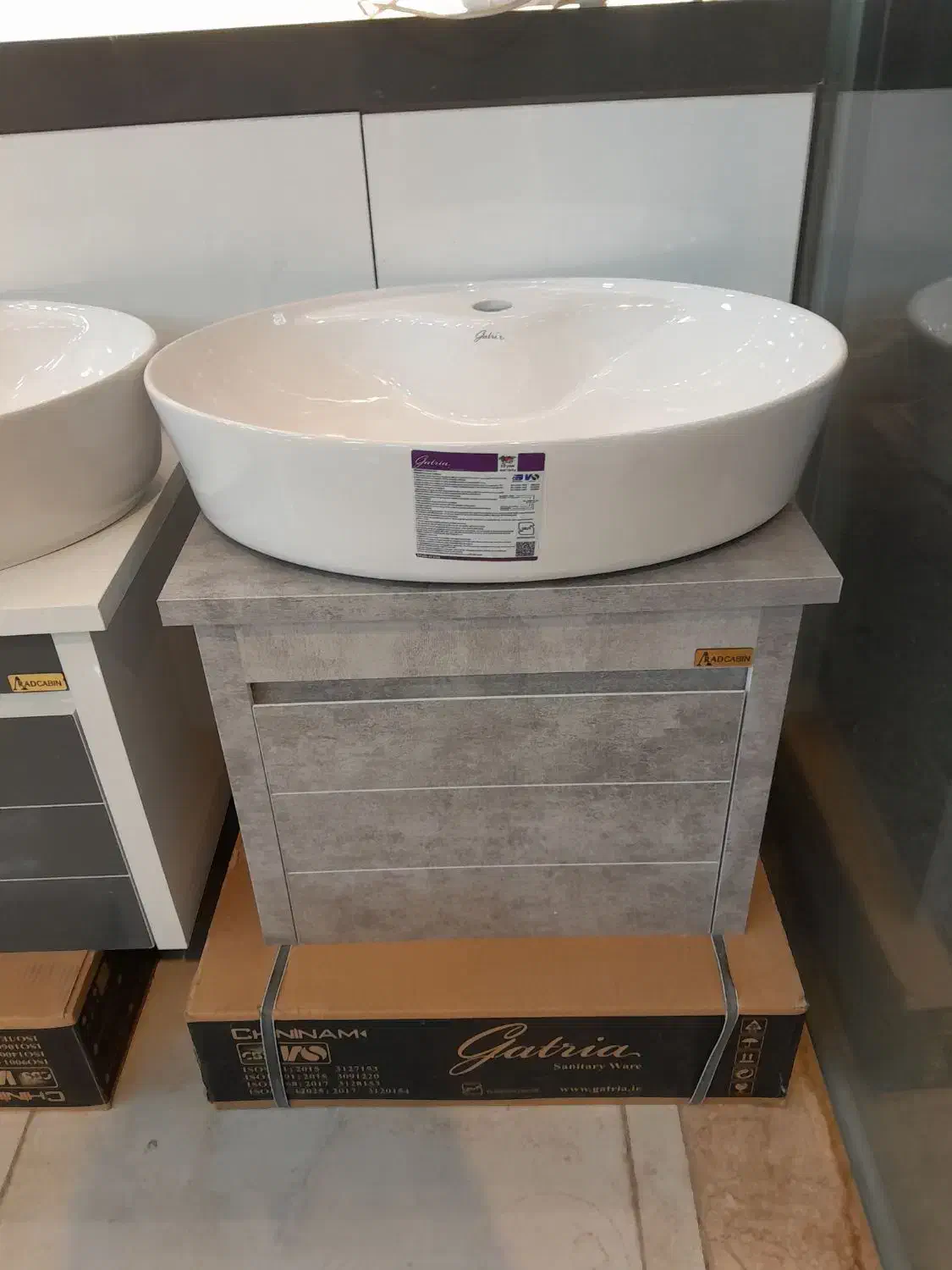 روشویی کابینتی دیواری پی وی سی با سنگ گاتریا|لوازم سرویس بهداشتی|شاهینشهر, شهرک گلدیس|دیوار