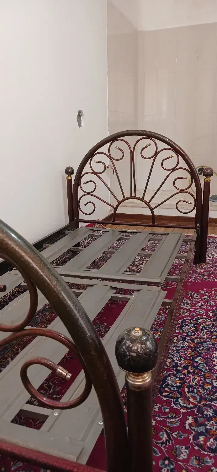 تخت یکنفره فلزی|تخت و سرویس خواب|مرودشت, ثبت احوال|دیوار