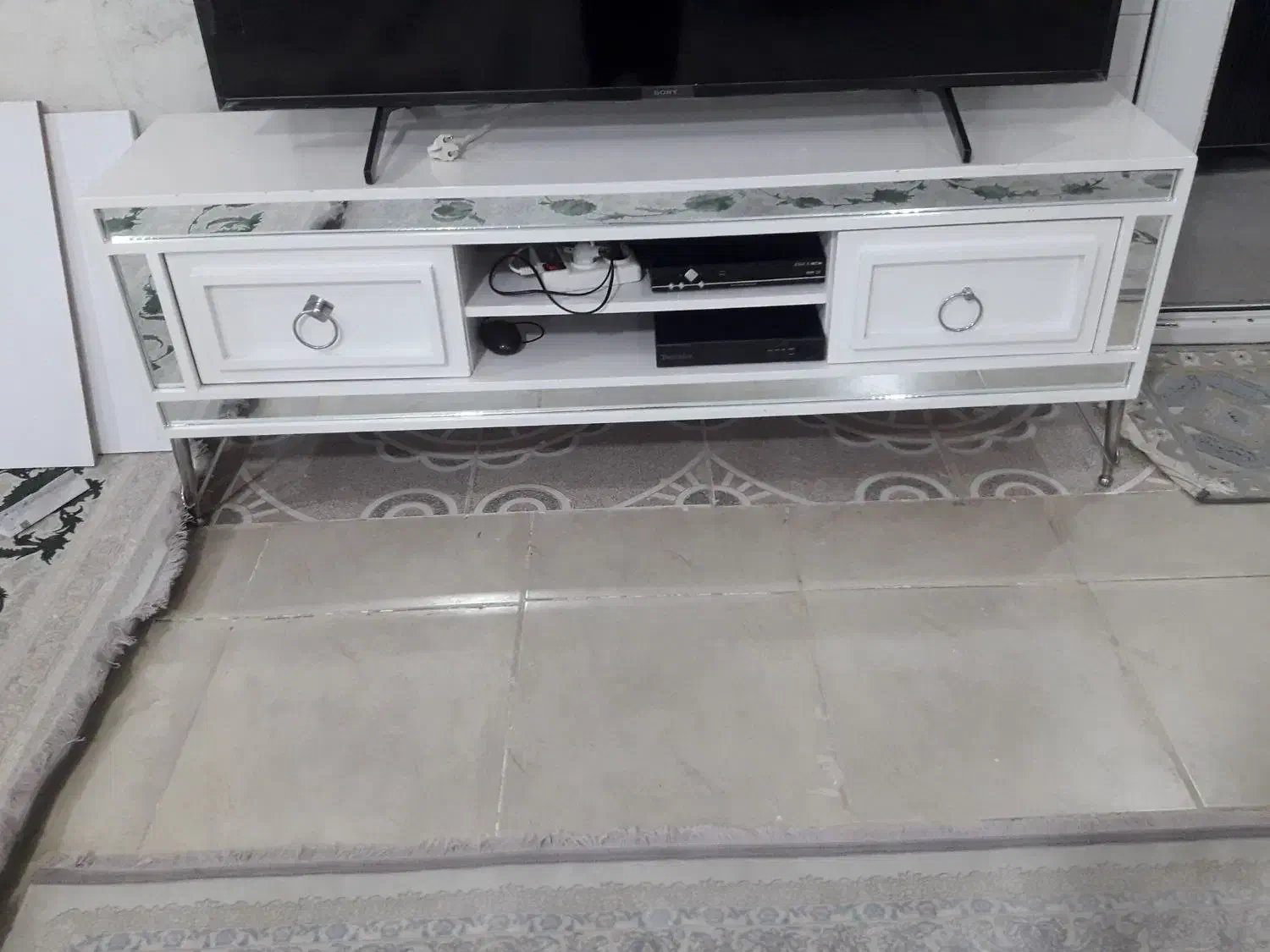 میز تلویزیون|میز تلویزیون|ثلاث باباجانی, |دیوار