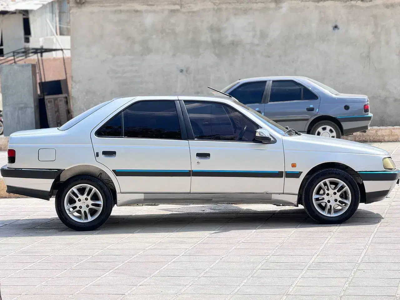 پژو405glxتمام فابریک عروسک مدل ۹۲|خودرو سواری و وانت|شیراز, کوزه گری|دیوار